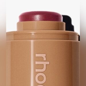 Rhode pocket blush